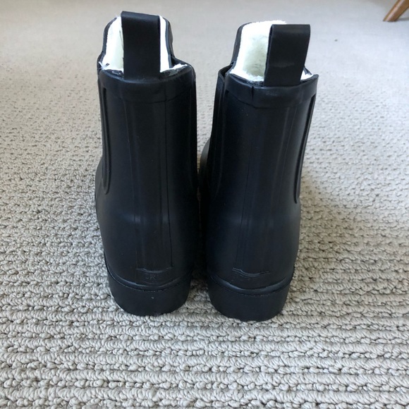 NEW J. Crew Chelsea Boots, Black size 10, water resistant - Picture 5 of 7